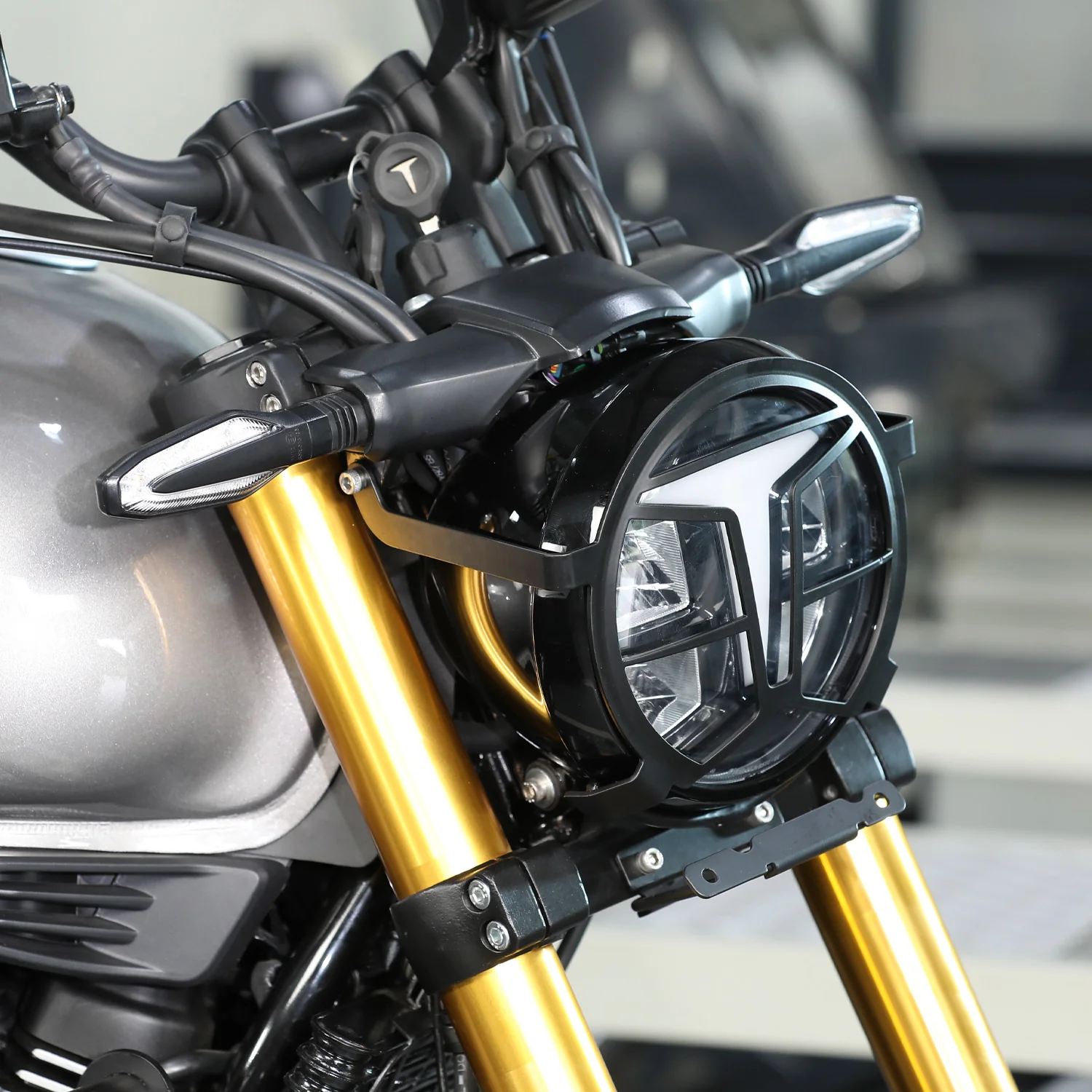 TVS Ronin Headlamp Grill – Stylish Protection for Ronin Motorcycles - Image 3